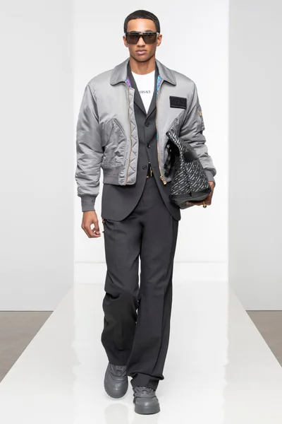 Look 8